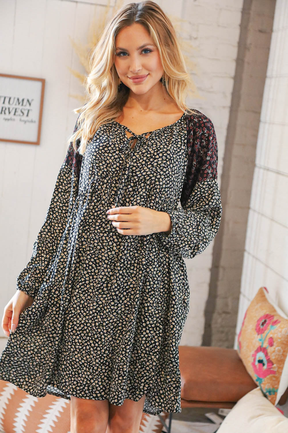 Black Ditzy Floral Bubble Sleeve Keyhole Woven Dress