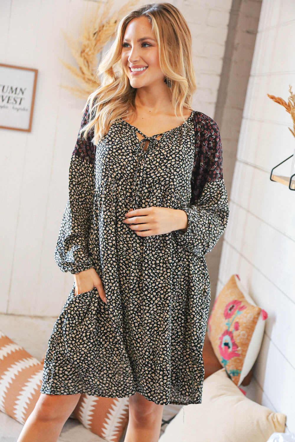 Black Ditzy Floral Bubble Sleeve Keyhole Woven Dress