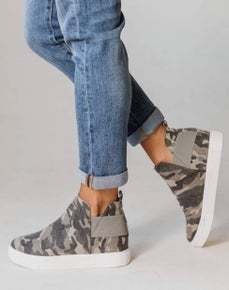 DULUTH Camo High Top Hidden Wedge Sneakers