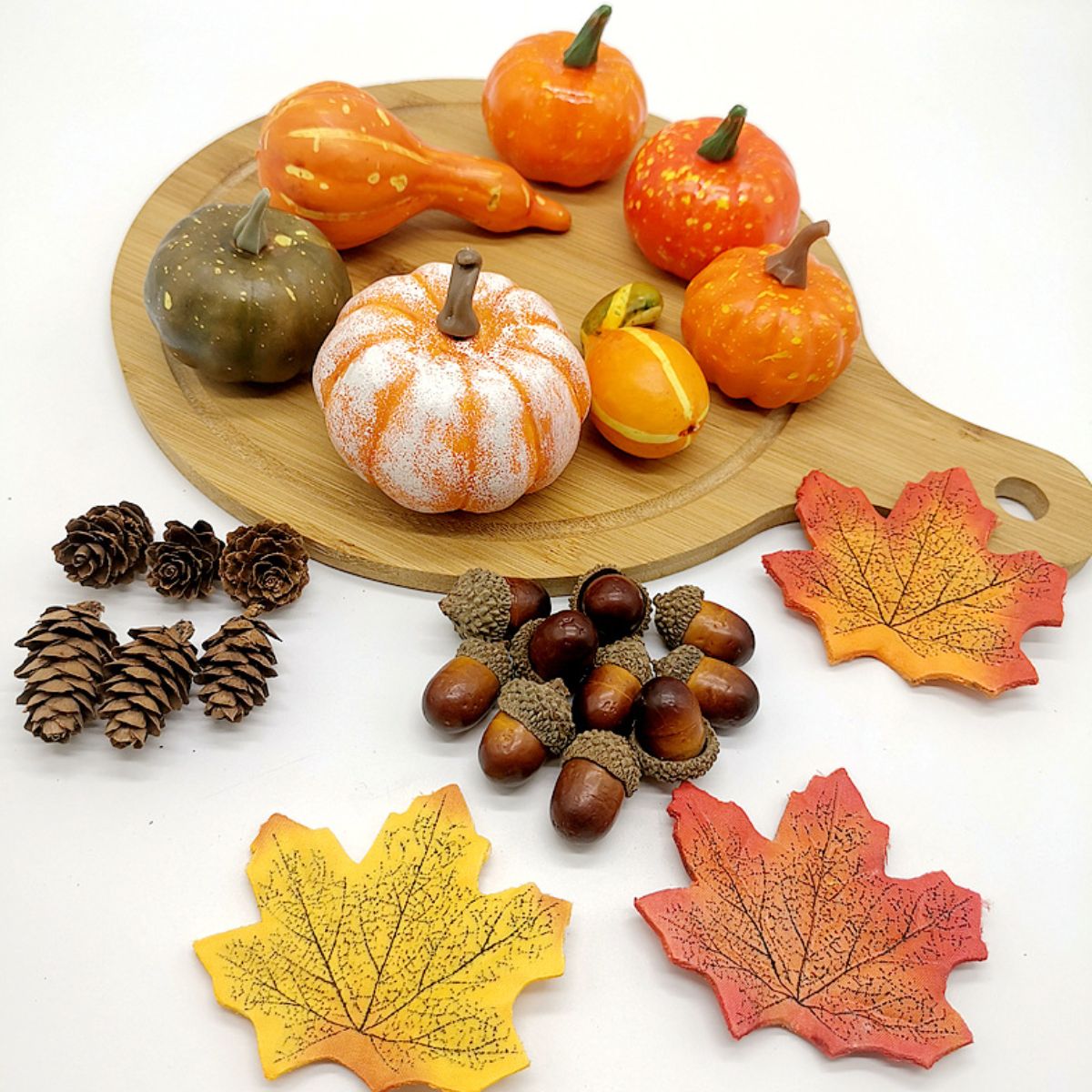 Assorted 172-Pack Fall Décor Pieces