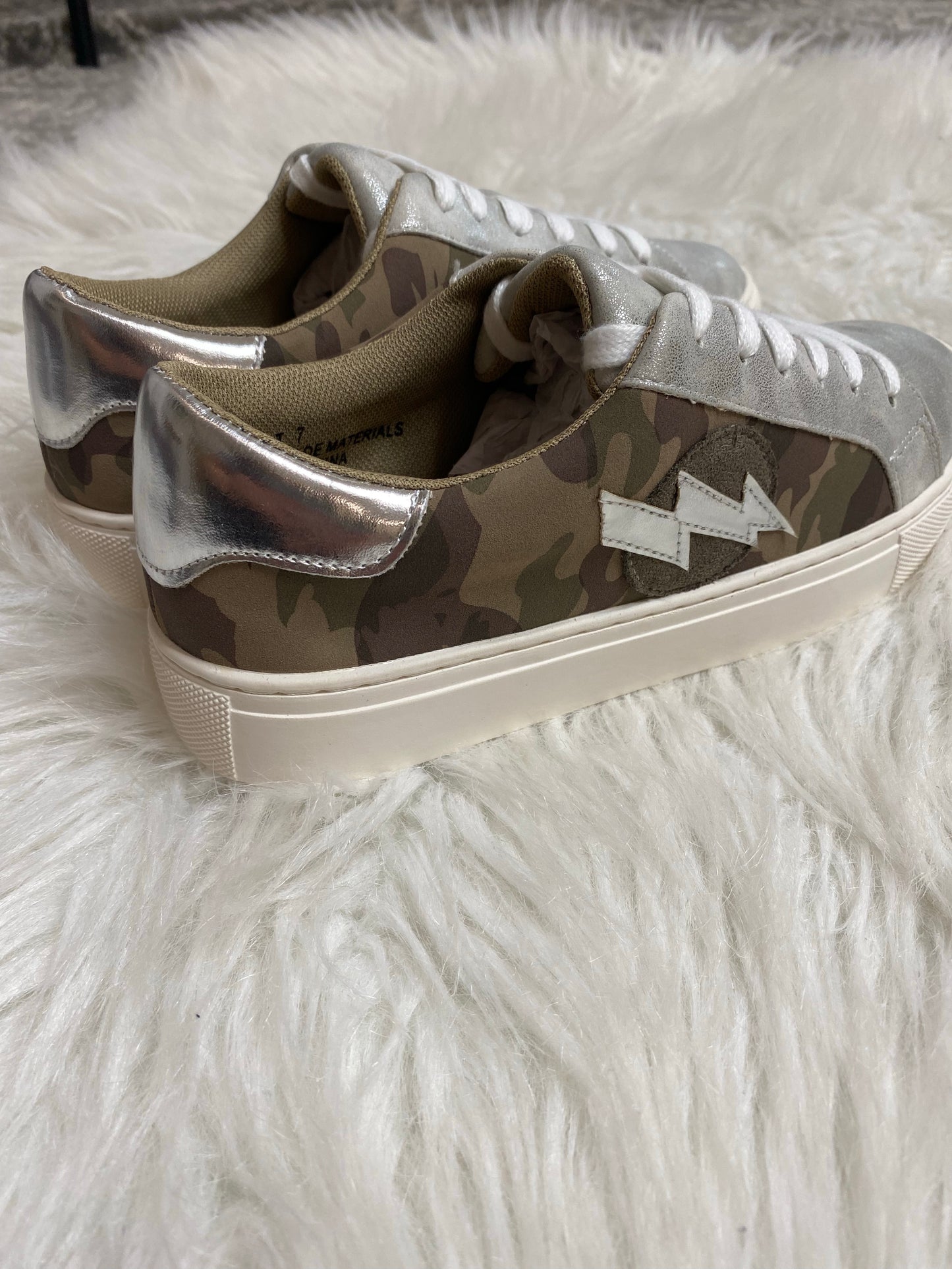 DULUTH Camo Bolt Sneaker