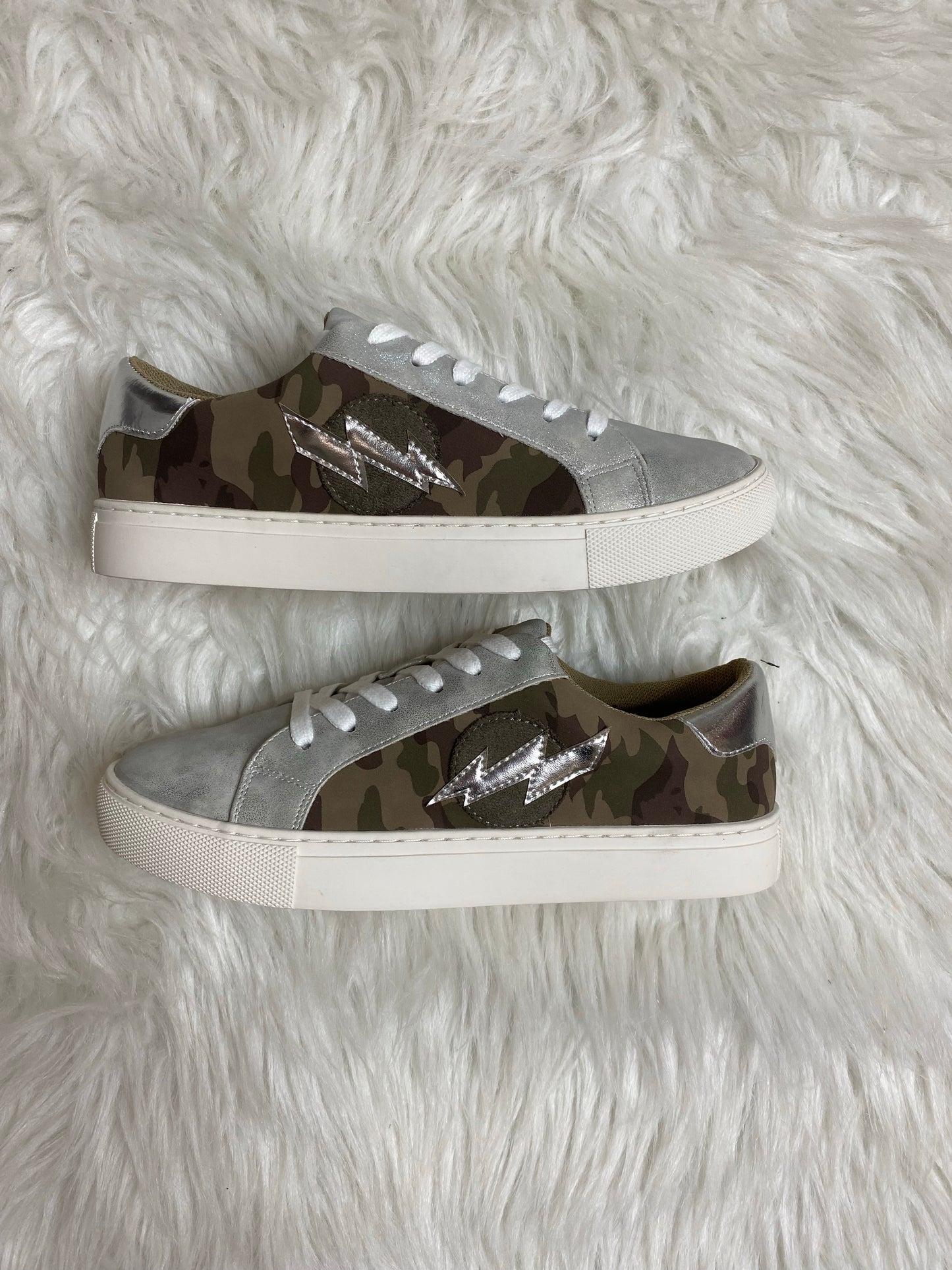 DULUTH Camo Bolt Sneaker